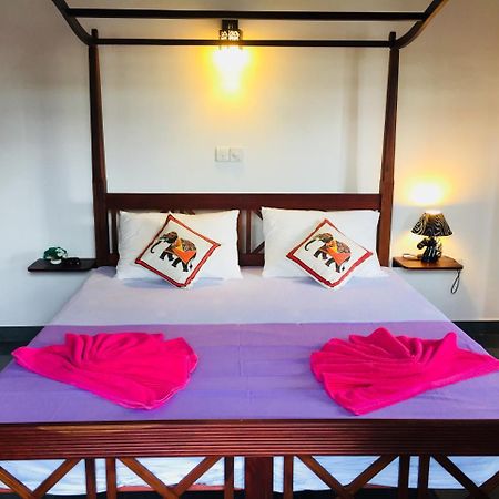Sanjula Apartments Hikkaduwa Ngoại thất bức ảnh