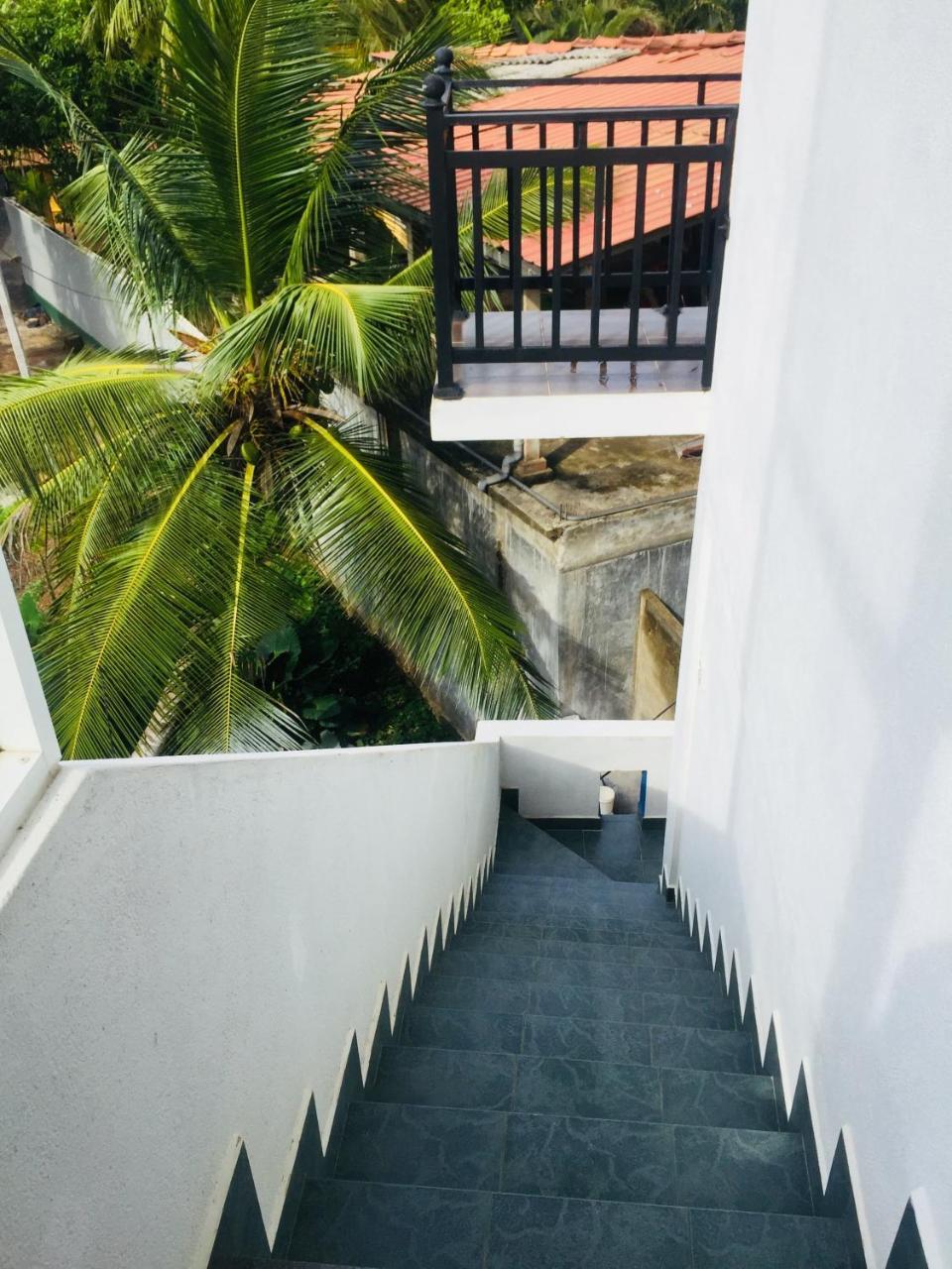 Sanjula Apartments Hikkaduwa Ngoại thất bức ảnh